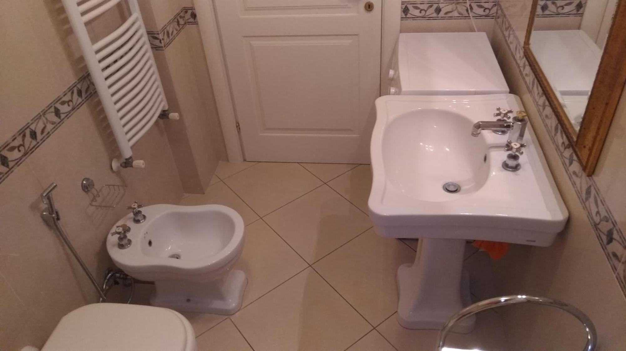 Short-Lets D33, Part Of The House Is Available For Short-Term Rentals In Sorrento Center Exterior foto