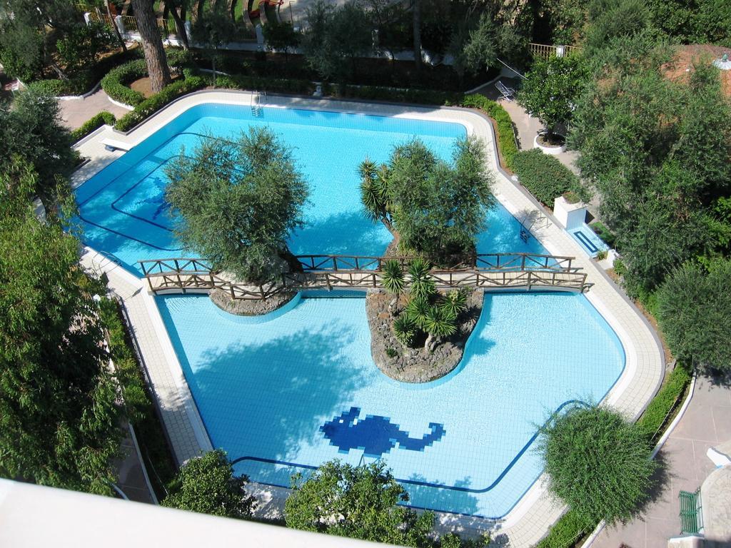 Short-Lets D33, Part Of The House Is Available For Short-Term Rentals In Sorrento Center Exterior foto